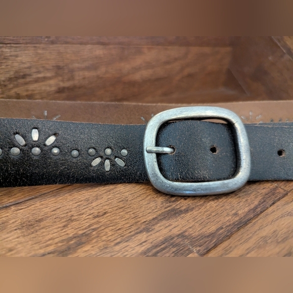 Pistil Black Leather Belt With Silver Studded Accents Women's Sz M Fits L/XL - Picture 8 of 13